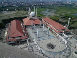 Masjid dilihat dari atas menara